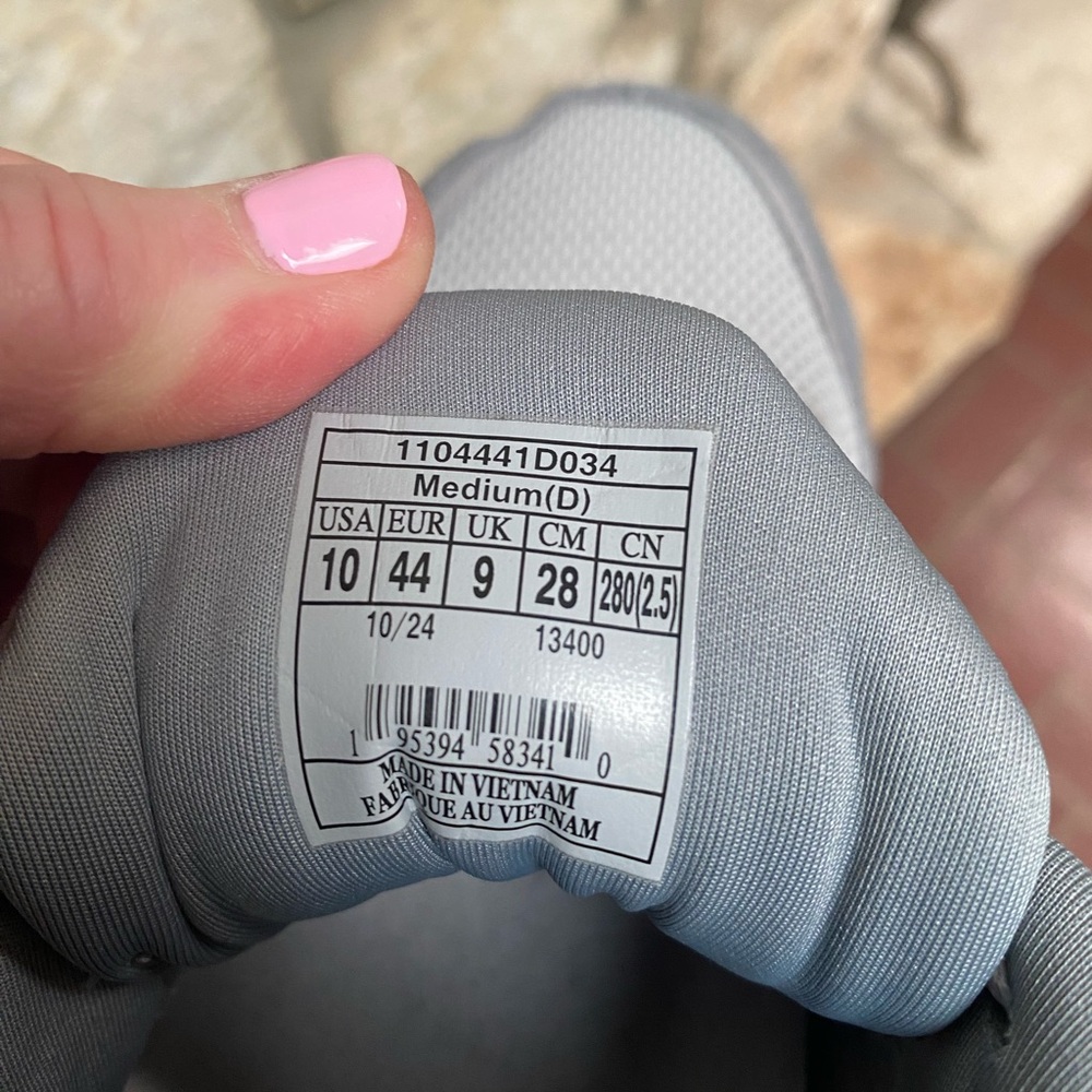 Brooks Gray Performance Sneakers with Cushioned Midsole - Picture 4 of 4